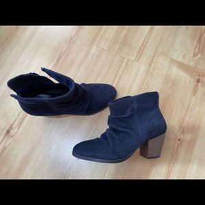 Women’s Navy Suede Booties Size 6